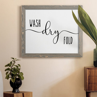 «Wash Dry Fold», art textuel sur toile