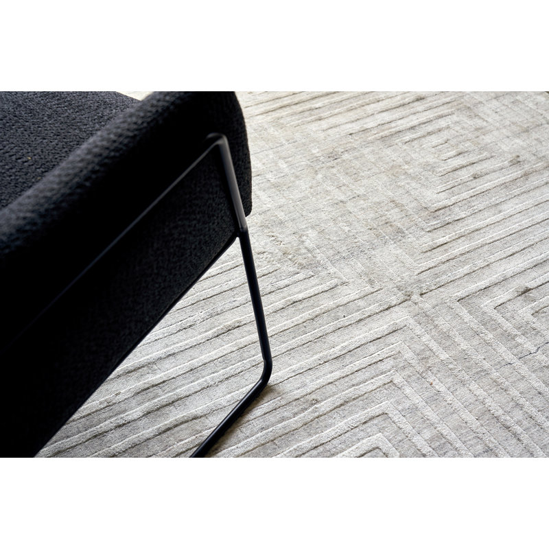 Castelli Geometric Area Rug in Light Silver, Rectangle 8' x 10', Ivory/Gray