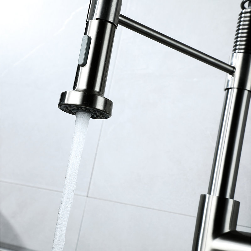 Robinet de cuisine à douchette extractible et poignée unique - Finition nickel brossé, bec pivotant à 360°, débit d'eau réglable.