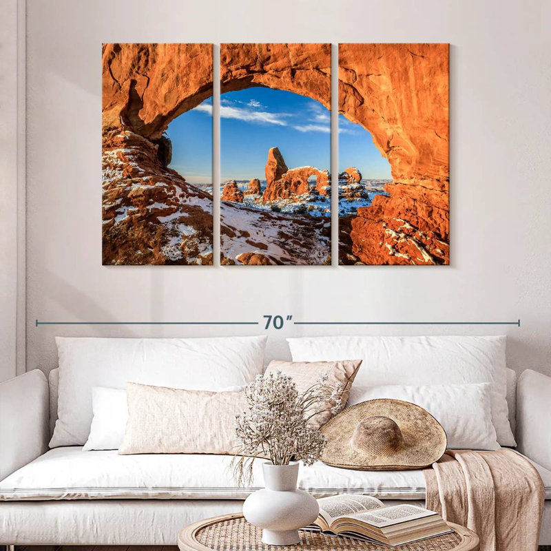 Nicci Arches Through An Arch, 32" H x 50" W