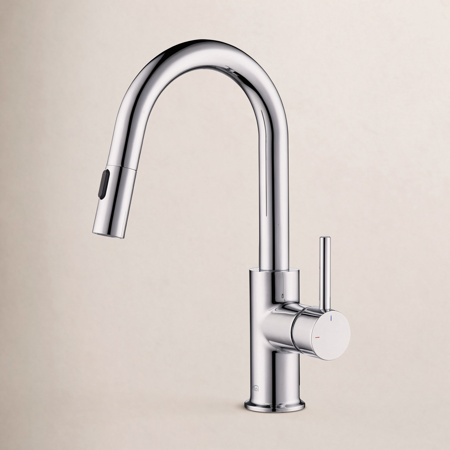 Luxe Pull-Down Kitchen Faucet, Chrome
