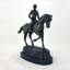 Figurine cheval à cheval avec jockey