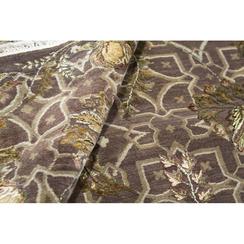 Floral Area Rug in Brown