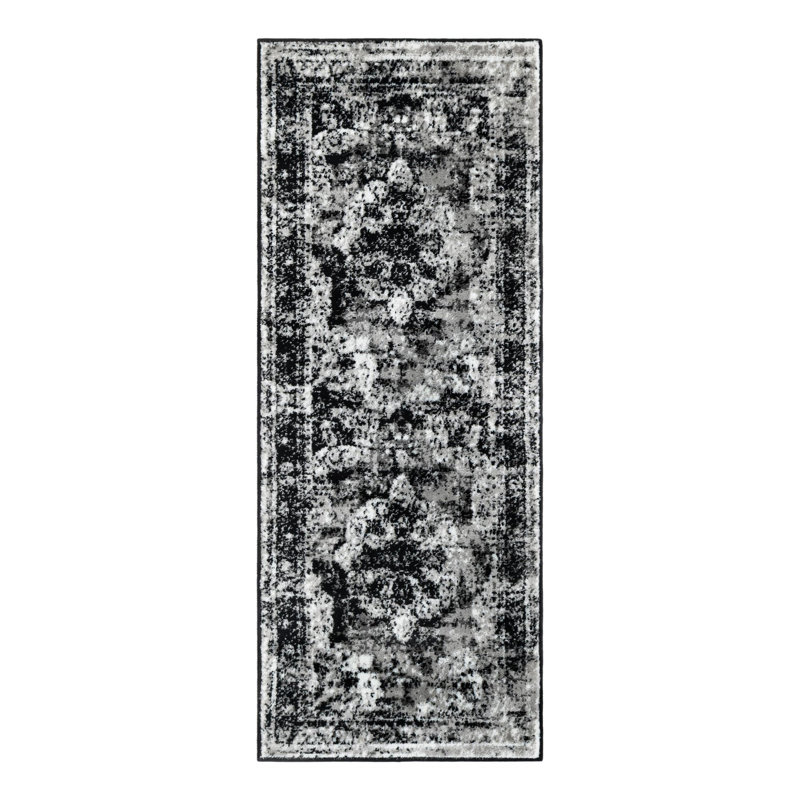 Brandt Oriental Area Rug, Runner 2' x 5'1", Black 