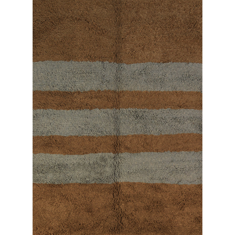 Tapis rayé brun et oriental de style marocain