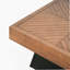 Table basse moderne carrée 31,5 po pour le salon, plateau en grain de bois brun et base noire, table d'appoint de style maison de campagne de style Mid-Century