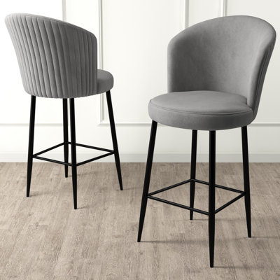 Ensemble de tabourets de bar élégants (6 pièces), cappuccino et noir, 18,1 po x 40,2 po x 15,7 po | Structure 100% métal, dossier de 37,0 cm de hauteur, siège de 25,6 po de hauteur, mousse confortable de 18 po | Parfait pour les repas modernes, la cuisine et l'hôtel