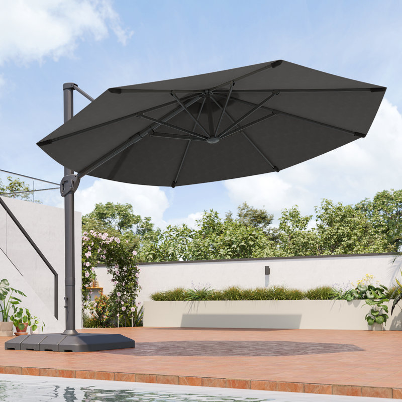 Abat-jour luxueux: parasol en porte-à-faux de 11 pi avec tissu teint dans la masse, cadre en aluminium et rotation à 360 °