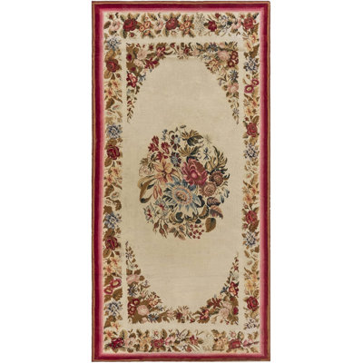 Tapis à motif floral anglais début 20e siècle 2 pi 10 po x 5 pi 9 po