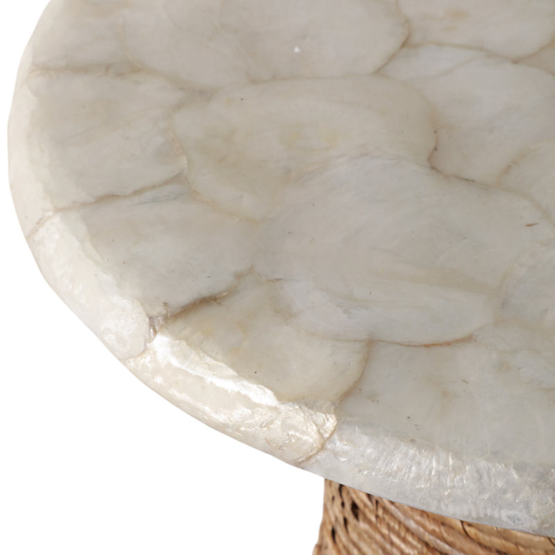 Table d'appoint décorative et base de piédestal texturée côtière tissée Capiz de style décontracté pour le bureau de la chambre à coucher - 20 po ivoire et brun clair