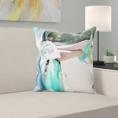 Coussin décoratif pieds womans