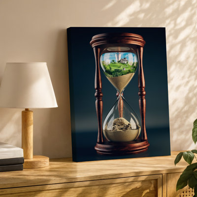 Toile Un sablier surréel élégamment conçu avec un plateau en bois poli et une base avec un corps en verre transparent mettant en vedette un art mural sur toile