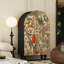 Armoire arquée avec tablettes et portes