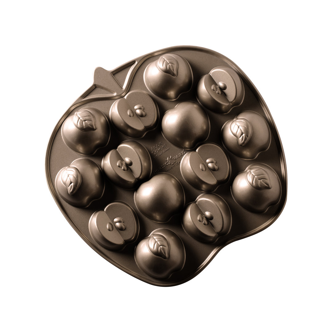 Nordic Ware Non-Stick Novelty Apple Slice Cake Pan Nordic Ware