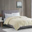 Couverture légère en duvet synthétique avec bordure satinée crème simple-119424592-119424585