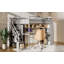 Structure de lit double pleine grandeur avec garde-robe intégrée, bureau d'étude, tablettes et lumières de rangement, conception peu encombrante-338892601