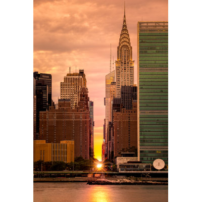 " Manhattanhenge In Nyc "