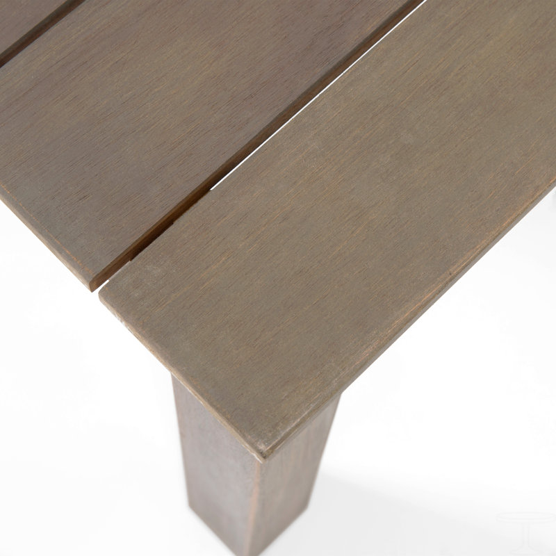 Table d'appoint, Gris