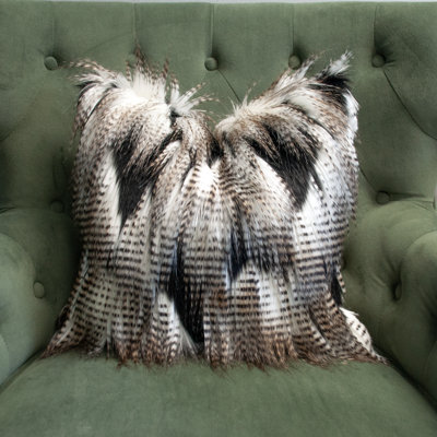 Coussin décoratif en fausse fourrure de luxe Thomas Gold® 16 po x 16 po