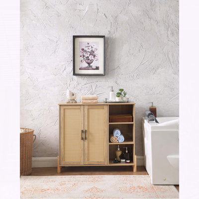 Armoire de rangement Mid-Century moderne avec portes en rotin tissé et tablettes ouvertes