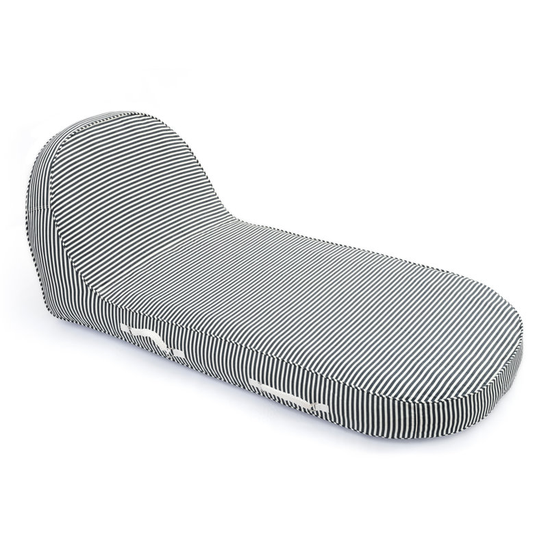 La chaise longue de piscine, Marine