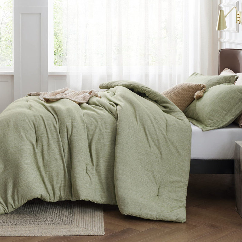 Polyester Standard Comforter, Queen Comforter + 2 Queen Shams, Black