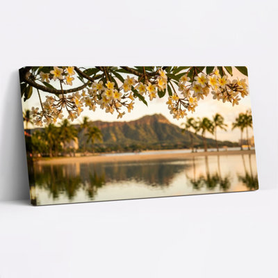 Ensemble de 1 tableau sur toile représentant un paysage tropical