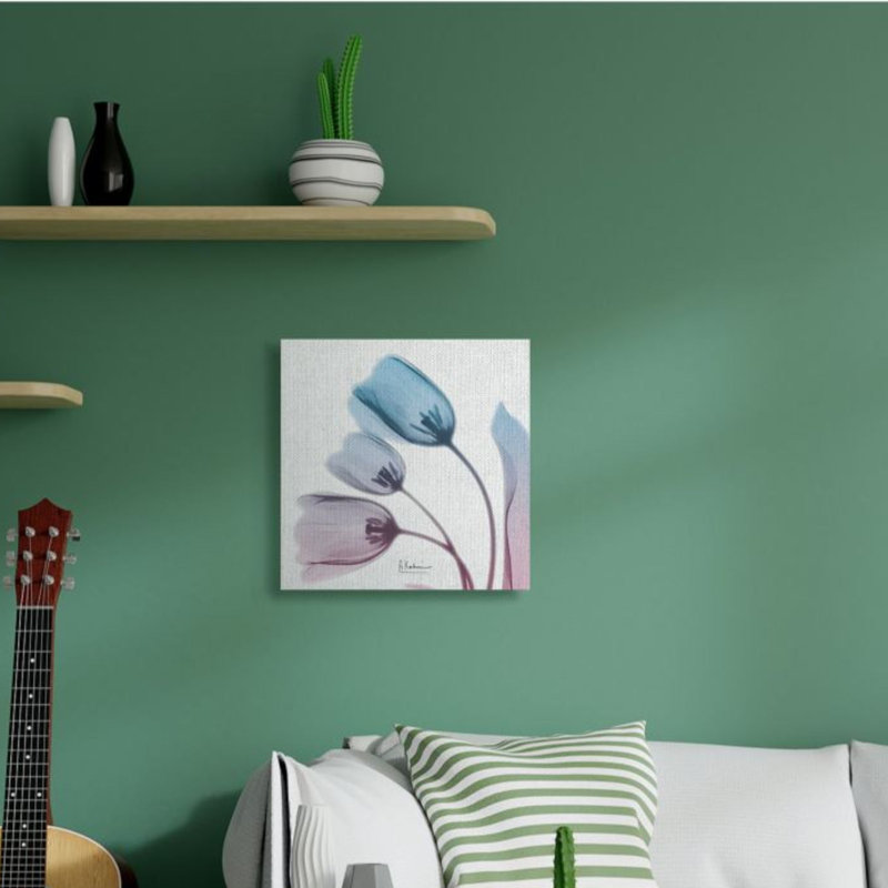 «Opaque Tulip Silhouette» par Albert Koetsier - reproduction d'art, Toile tendue, H 30 po x l 30 po