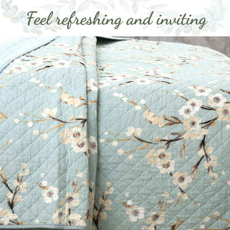 Cyan Blue Cotton Queen Reversible Floral Quilt Set