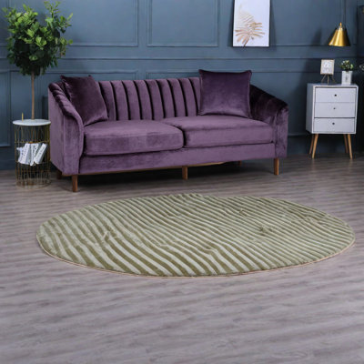 Canapé contemporain en velours mauve 3 places pour un salon élégant