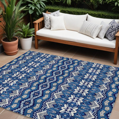 Tapis intérieur / extérieur marocain lavable bleu marine et ivoire 10 pi x 14 pi