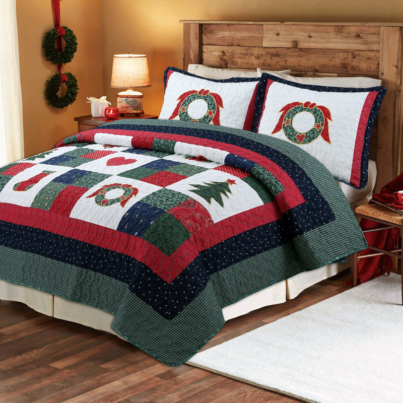 King Red and Green Cotton Reversible Christmas Quilt Set