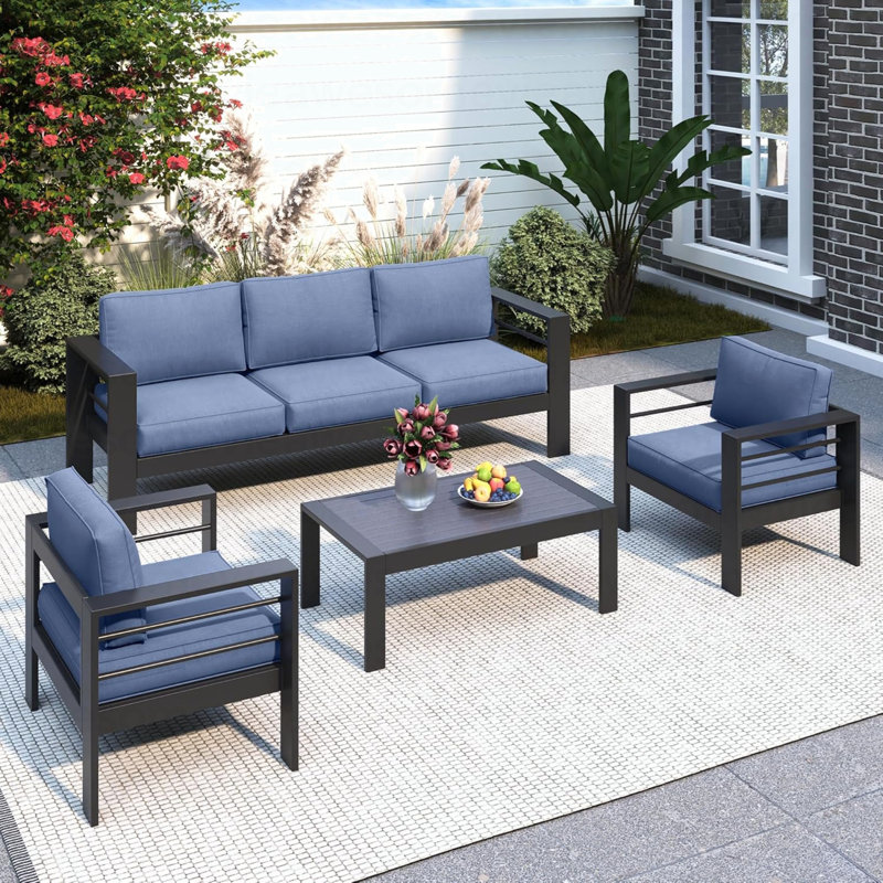 Ensemble de conversation moderne en aluminium 4 pièces pour patio, canapé 5 places avec coussins bleus épais et structure noire et table basse