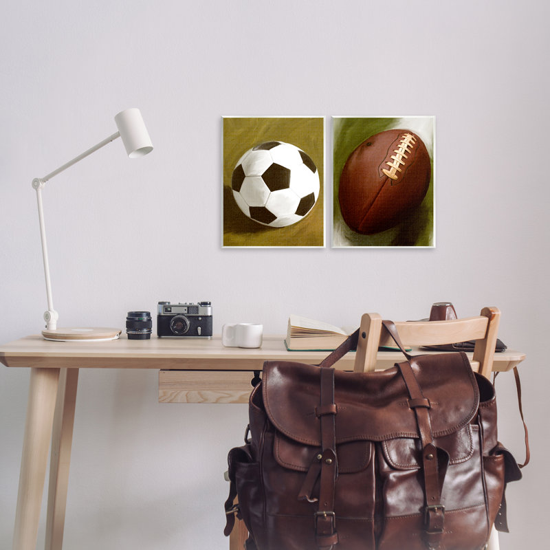  «Soccer & Football», art mural traditionnel par Regina Moore