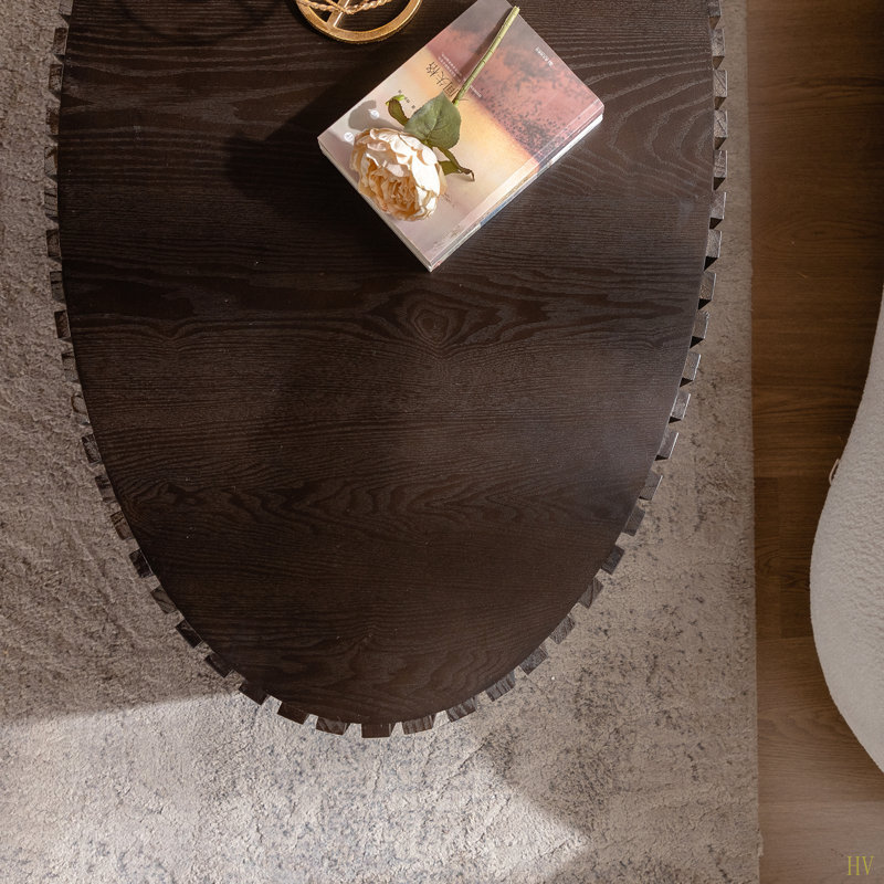 Table basse ovale en bois de forme ovale en forme de piédestal robuste fabriquée à la main pour le salon, Bois brun foncé