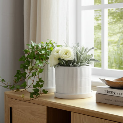 Ensemble de pots à fleurs en céramique à nervures en céramique pour intérieur / extérieur 2 - 10 ", 9" blanc