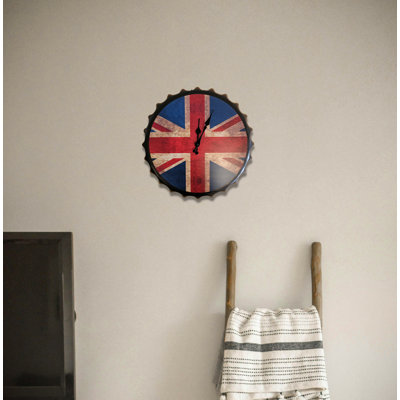 Aapeli Wall Clock