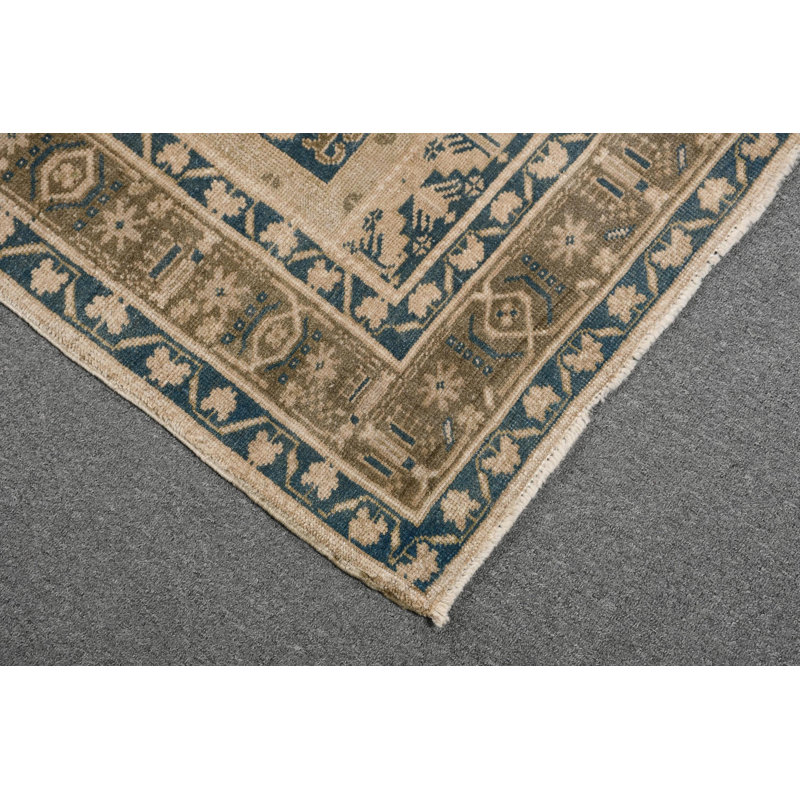 Tapis turc classique de style Oushak avec un look rétro dans les tons beiges pour le salon