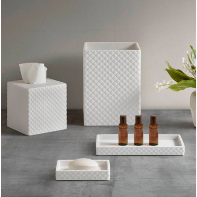 One Size Bath Accessories set, White