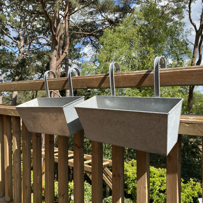 Andropolis Metal Railing Planter