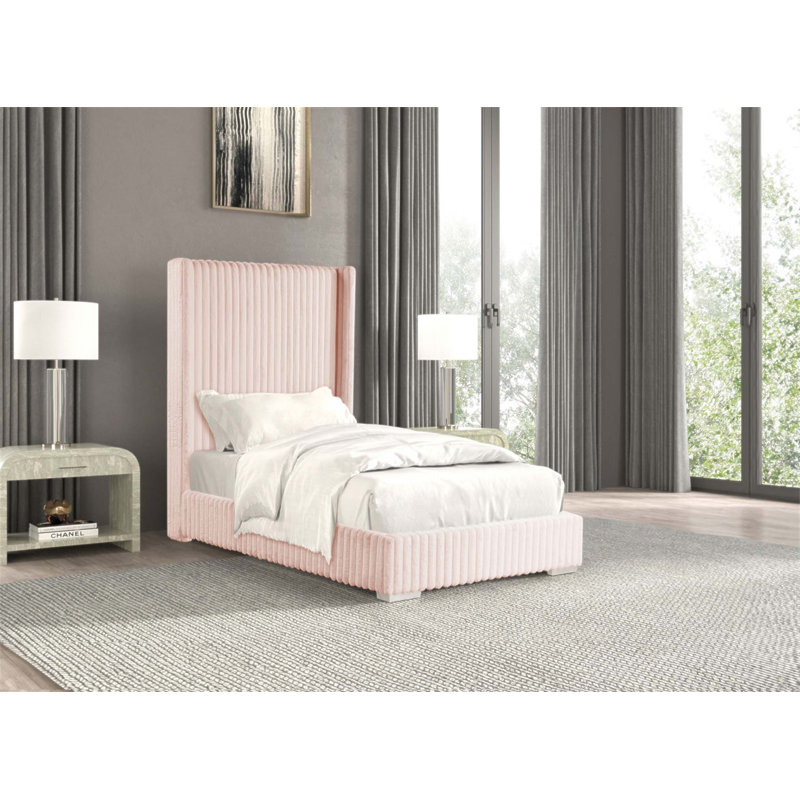 Lit contemporain contemporain en chenille de fourrure rose avec matelas, parfait pour les chambres modernes et confortable