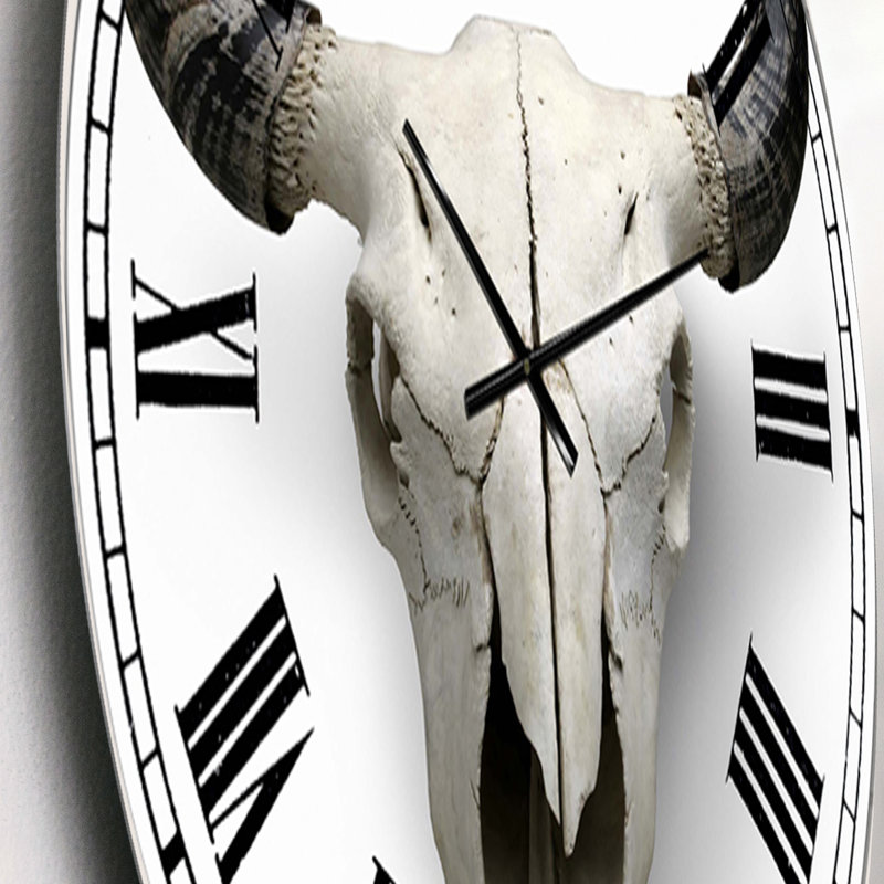 Horloge murale sur fond blanc, Petit