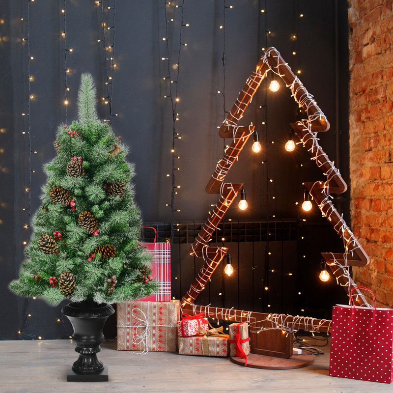 Arbre de Noël artificiel à arbre de Noël avec pommes de pin rouge de 4 pi®