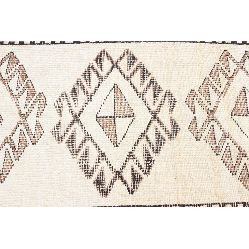 Tapis turc rétro de style bohémien avec motif géométrique brun et crème, idéal pour la décoration intérieure ou le salon