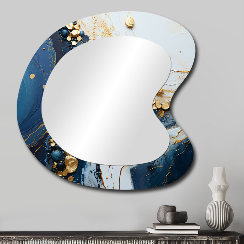 Encre de marbre dorée et bleue II - Art abstrait en métal - Miroir mural moderne asymétrique, 27 po x 27 po