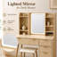 Ensemble de coiffeuse avec miroir lumineux à DEL et prise de courant, bureau de coiffeuse cannelé à 5 tiroirs avec tablettes de rangement ouvertes et tabouret rembourré, station de maquillage pour chambre à coucher moderne en bois clair