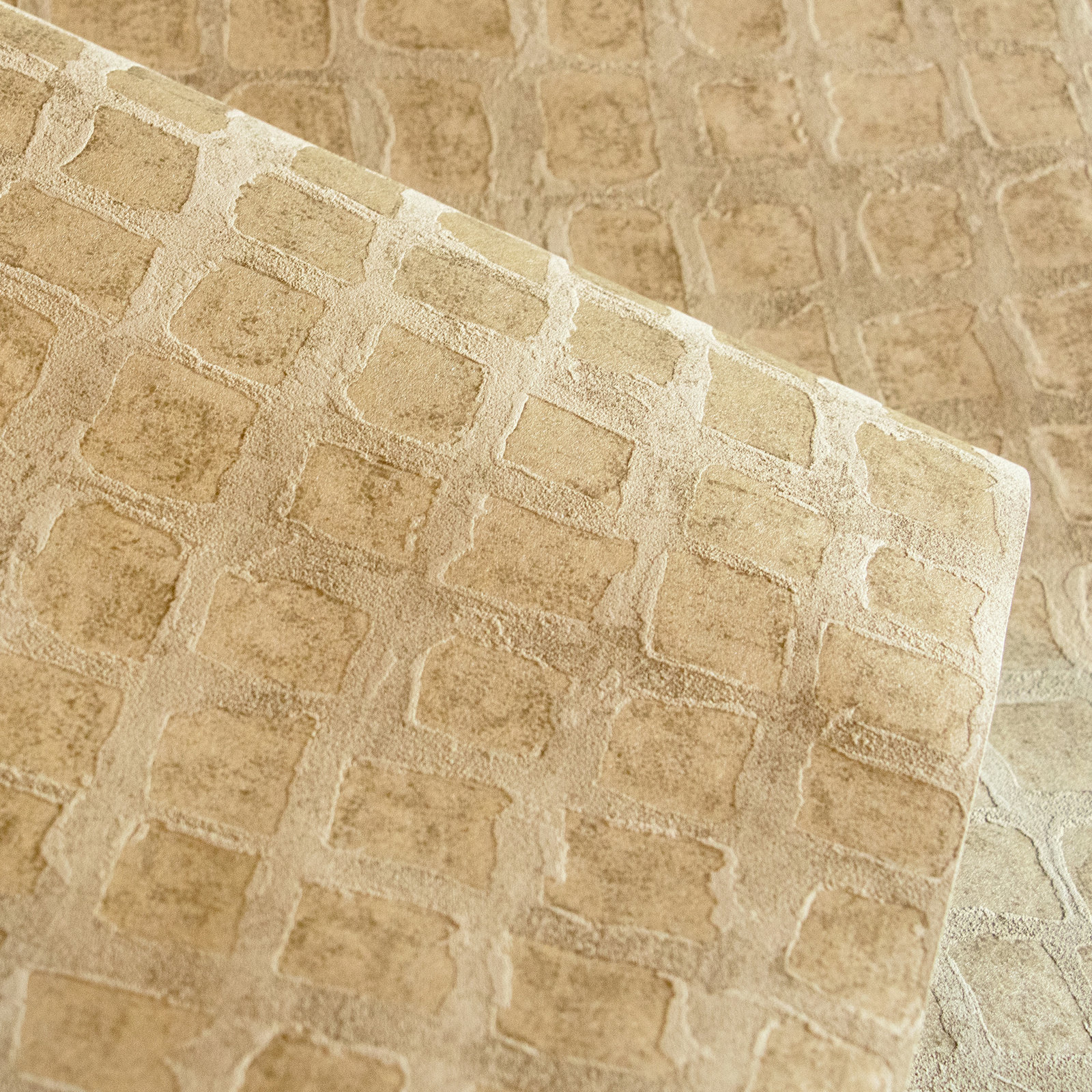 Urban Classics Wallpaper Roll, Gold