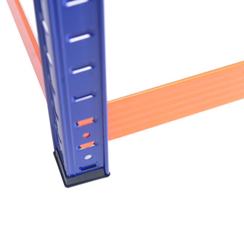 Capacité de rangement pour les tablettes de garage