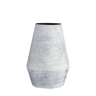 Vase en fer antique