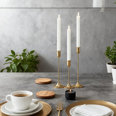 Ensemble de 3 porte-bougies rétro vintage, chandeliers effilés élégants pour la décoration intérieure, pièce maîtresse de mariage et décoration de fête avec différentes hauteurs pour un affichage dynamique